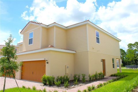 Townhouse in Poinciana, Florida 3 bedrooms, 166.76 sq.m. № 1810139 - photo 2