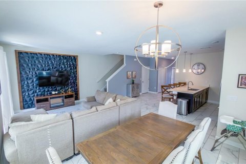 Touwnhouse à vendre à Davenport, Floride: 5 chambres, 201.32 m2 № 2130859 - photo 5