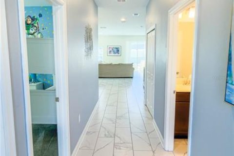 Touwnhouse à vendre à Davenport, Floride: 5 chambres, 201.32 m2 № 2130859 - photo 12