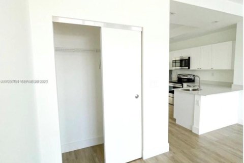 Copropriété à louer à Davie, Floride: 40.32 m2 № 1994738 - photo 11