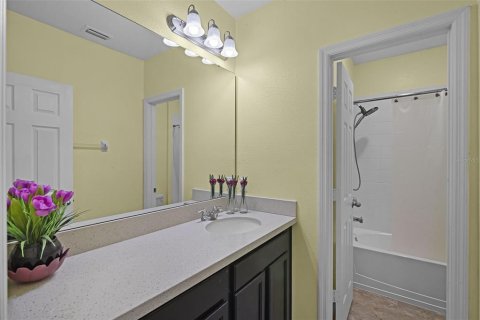 House in Orlando, Florida 4 bedrooms, 173.91 sq.m. № 1687218 - photo 22