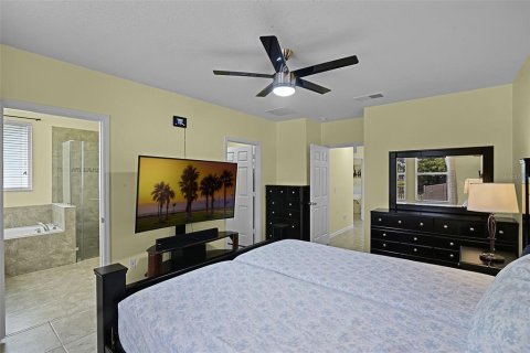 House in Orlando, Florida 4 bedrooms, 173.91 sq.m. № 1687218 - photo 29