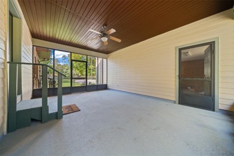 Villa ou maison à vendre à Lady Lake, Floride: 4 chambres, 371.24 m2 № 1723877 - photo 8