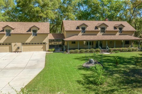 Villa ou maison à vendre à Lady Lake, Floride: 4 chambres, 371.24 m2 № 1723877 - photo 1
