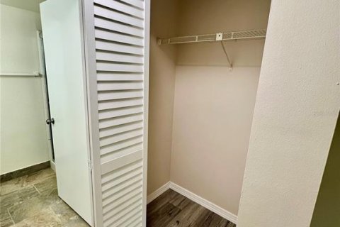 Condominio en alquiler en Palm Harbor, Florida, 2 dormitorios, 85.47 m2 № 1919170 - foto 11