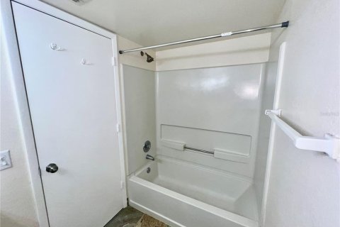Condominio en alquiler en Palm Harbor, Florida, 2 dormitorios, 85.47 m2 № 1919170 - foto 20