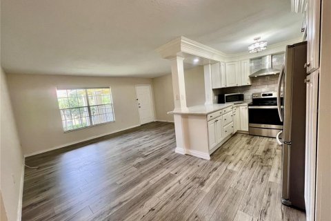 Condominio en alquiler en Palm Harbor, Florida, 2 dormitorios, 85.47 m2 № 1919170 - foto 1