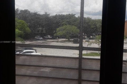 Condominio en venta en Deerfield Beach, Florida, 1 dormitorio, 64.57 m2 № 2001760 - foto 10