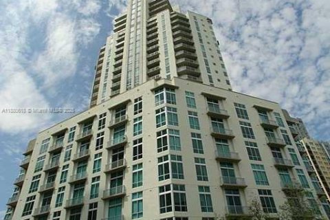 Купить кондоминиум в Майами, Флорида 1 спальня, 74.04м2, № 1924548 - фото 1