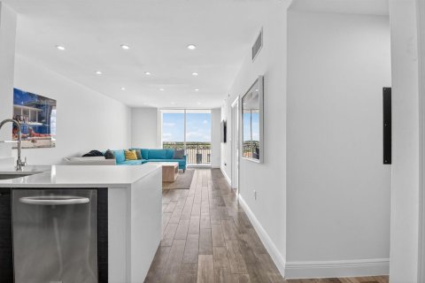 Condo in West Palm Beach, Florida, 1 bedroom  № 2082037 - photo 6