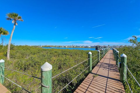 Casa en venta en Palm Coast, Florida, 3 dormitorios, 275.64 m2 № 1732871 - foto 11