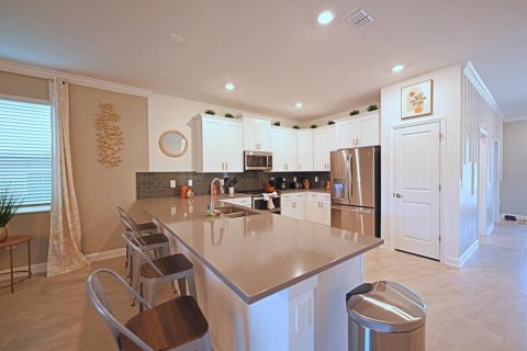 House in STOREY LAKE in Kissimmee, Florida 8 bedrooms, 398.46 sq.m. № 2166737 - photo 5