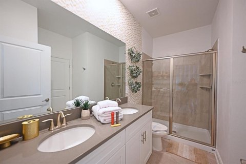 House in STOREY LAKE in Kissimmee, Florida 8 bedrooms, 398.46 sq.m. № 2166737 - photo 15