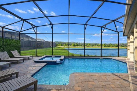 House in STOREY LAKE in Kissimmee, Florida 8 bedrooms, 398.46 sq.m. № 2166737 - photo 2