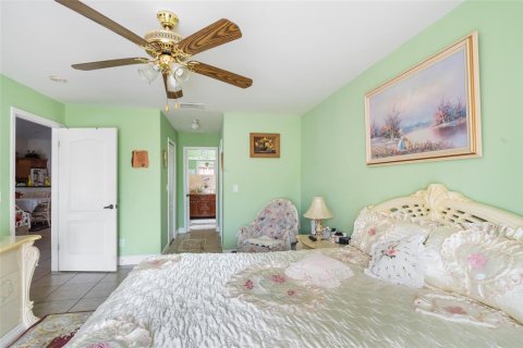 Villa ou maison à vendre à Clewiston, Floride: 4 chambres, 181.53 m2 № 2432473 - photo 14