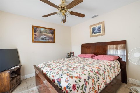 Villa ou maison à vendre à Clewiston, Floride: 4 chambres, 181.53 m2 № 2432473 - photo 18