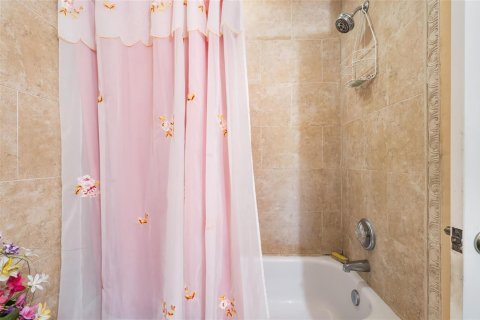 Villa ou maison à vendre à Clewiston, Floride: 4 chambres, 181.53 m2 № 2432473 - photo 23