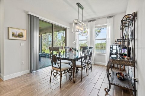 House in Winter Garden, Florida 4 bedrooms, 195.65 sq.m. № 1777357 - photo 11