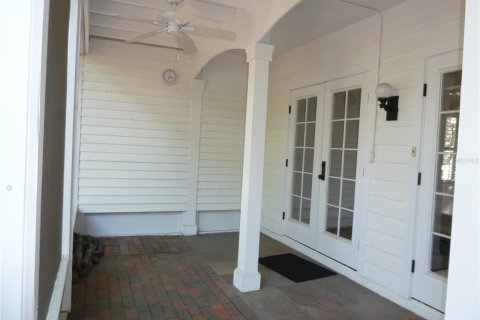 Villa ou maison à vendre à Tampa, Floride: 3 chambres, 200.67 m2 № 2208028 - photo 2