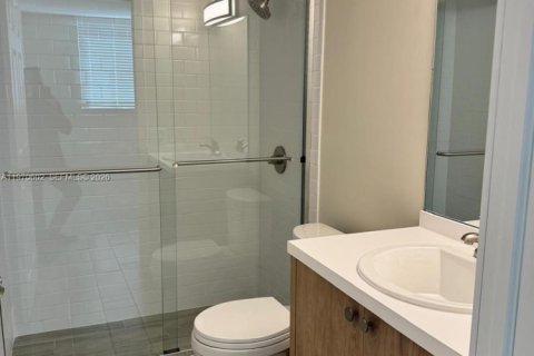 Снять в аренду квартиру в Майами, Флорида 2 спальни, 92.16м2, № 2031149 - фото 9