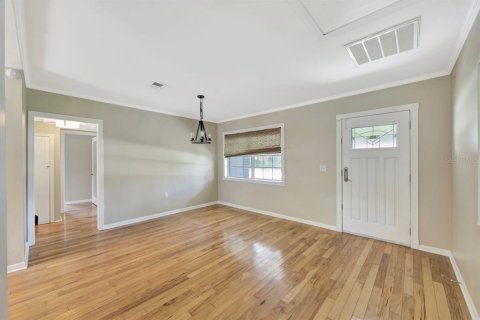 House in Tampa, Florida 3 bedrooms, 130.62 sq.m. № 1801601 - photo 3