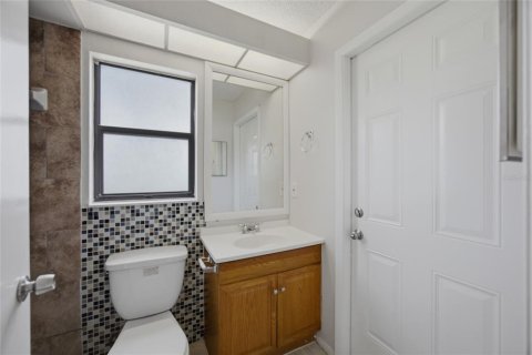 Casa en venta en Spring Hill, Florida, 3 dormitorios, 165.37 m2 № 2286913 - foto 19