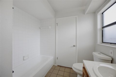 Casa en venta en Spring Hill, Florida, 3 dormitorios, 165.37 m2 № 2286913 - foto 17