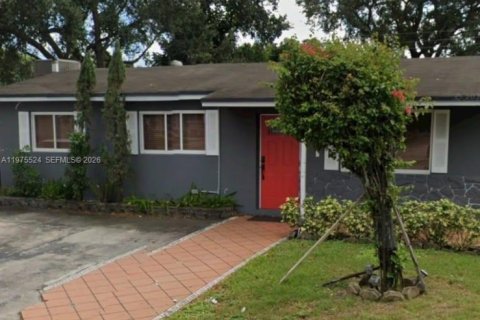 Дом в Холливуд, Флорида 3 спальни, 123.75м2 № 2040446