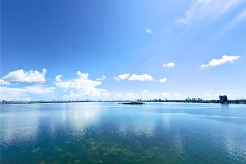 Купить кондоминиум в Майами, Флорида 1 спальня, 88.26м2, № 1928756 - фото 1