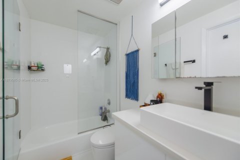 Купить кондоминиум в Майами, Флорида 1 спальня, 88.26м2, № 1928756 - фото 12