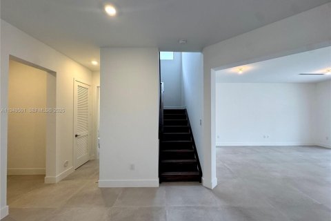 Снять в аренду виллу или дом в Майами, Флорида 5 спален, № 2005210 - фото 11