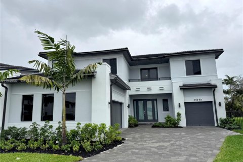 Снять в аренду виллу или дом в Майами, Флорида 5 спален, № 2005210 - фото 5