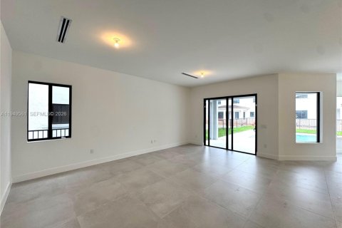 Снять в аренду виллу или дом в Майами, Флорида 5 спален, № 2005210 - фото 13