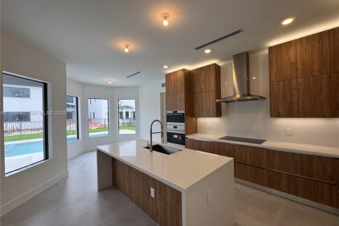 Снять в аренду виллу или дом в Майами, Флорида 5 спален, № 2005210 - фото 18