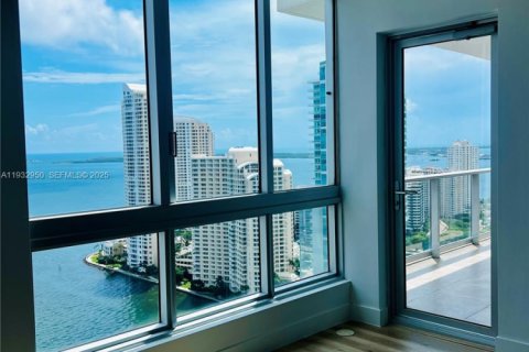 Снять в аренду кондоминиум в Майами, Флорида 2 спальни, 93.46м2, № 1991785 - фото 2