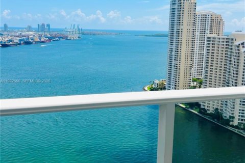 Снять в аренду кондоминиум в Майами, Флорида 2 спальни, 93.46м2, № 1991785 - фото 3