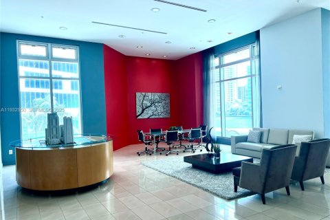 Снять в аренду кондоминиум в Майами, Флорида 2 спальни, 93.46м2, № 1991785 - фото 23