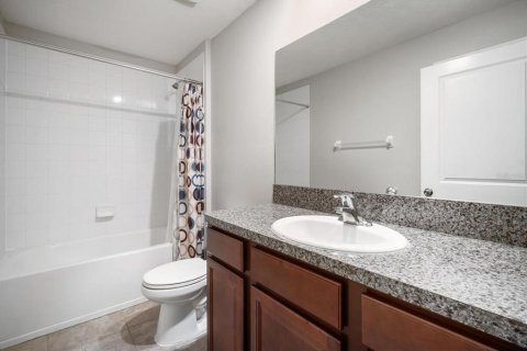 House in BELMONT in Ruskin, Florida 4 bedrooms, 179.77 sq.m. № 1829099 - photo 21