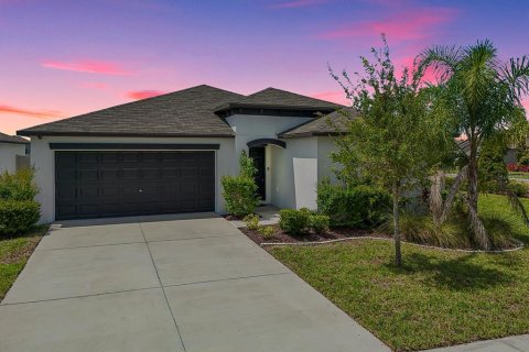 House in BELMONT in Ruskin, Florida 4 bedrooms, 179.77 sq.m. № 1829099 - photo 1