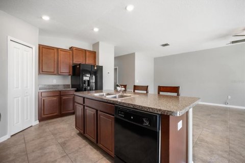 House in BELMONT in Ruskin, Florida 4 bedrooms, 179.77 sq.m. № 1829099 - photo 10