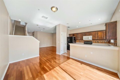 Adosado en venta en Orlando, Florida, 3 dormitorios, 151.71 m2 № 2101558 - foto 6
