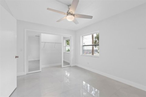 Condo in Tampa, Florida, 2 bedrooms  № 2379381 - photo 24