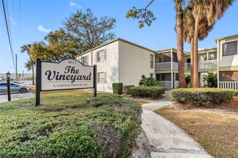 Condo in Tampa, Florida, 2 bedrooms  № 2379381