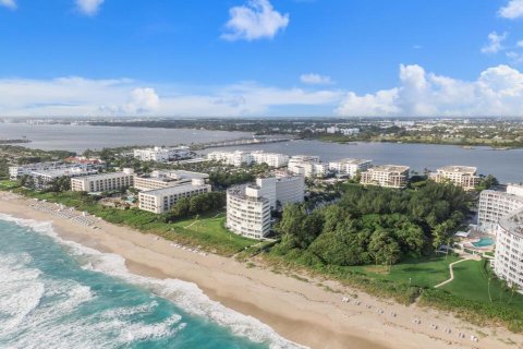 Condominio en alquiler en Palm Beach, Florida, 2 dormitorios, 120.22 m2 № 1228580 - foto 1