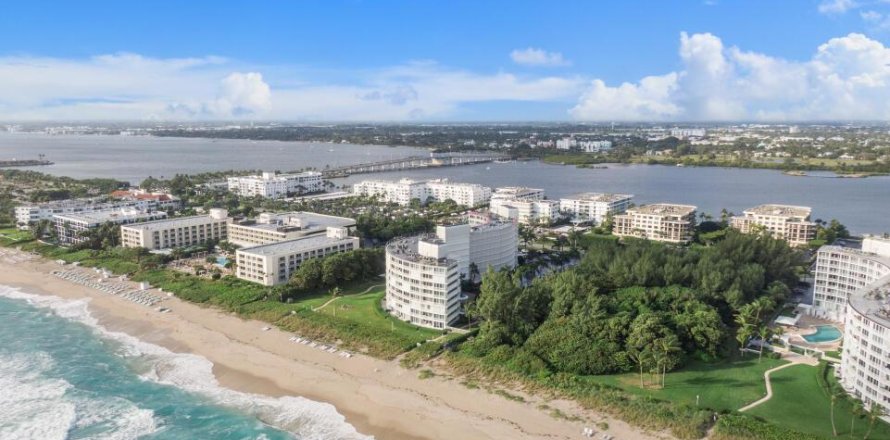 Condominio en Palm Beach, Florida, 2 dormitorios  № 1228580
