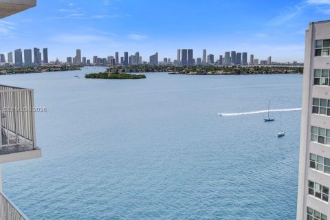 Copropriété à vendre à Miami Beach, Floride: 1 chambre, 69.68 m2 № 2154879 - photo 12