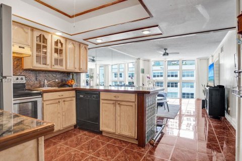 Copropriété à vendre à Miami Beach, Floride: 1 chambre, 69.68 m2 № 2154879 - photo 20