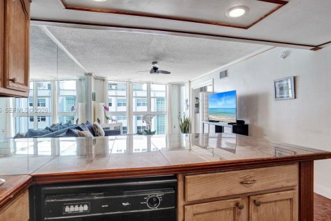 Copropriété à vendre à Miami Beach, Floride: 1 chambre, 69.68 m2 № 2154879 - photo 22