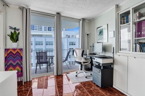 Copropriété à vendre à Miami Beach, Floride: 1 chambre, 69.68 m2 № 2154879 - photo 28