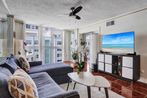 Copropriété à vendre à Miami Beach, Floride: 1 chambre, 69.68 m2 № 2154879 - photo 17
